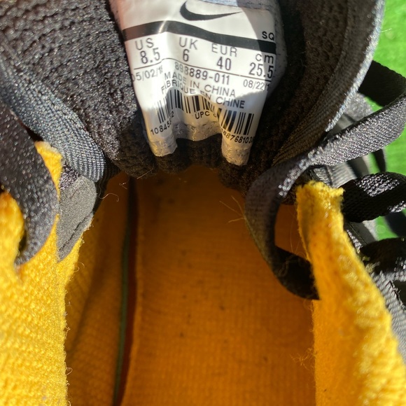 Air Force 1 - Picture 1 of 4